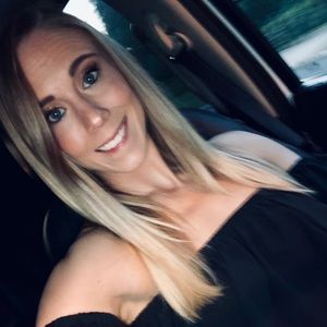 Meet your Posher, Casey